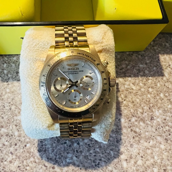 Seven men’s Invicta watches for sale. MUST GO! - Picture 10 of 10